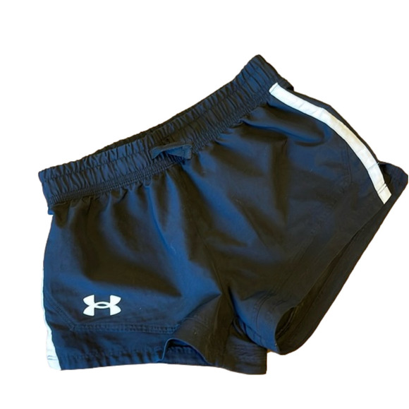 Under Armour Other - Under armour youth medium lightweight athletic shorts